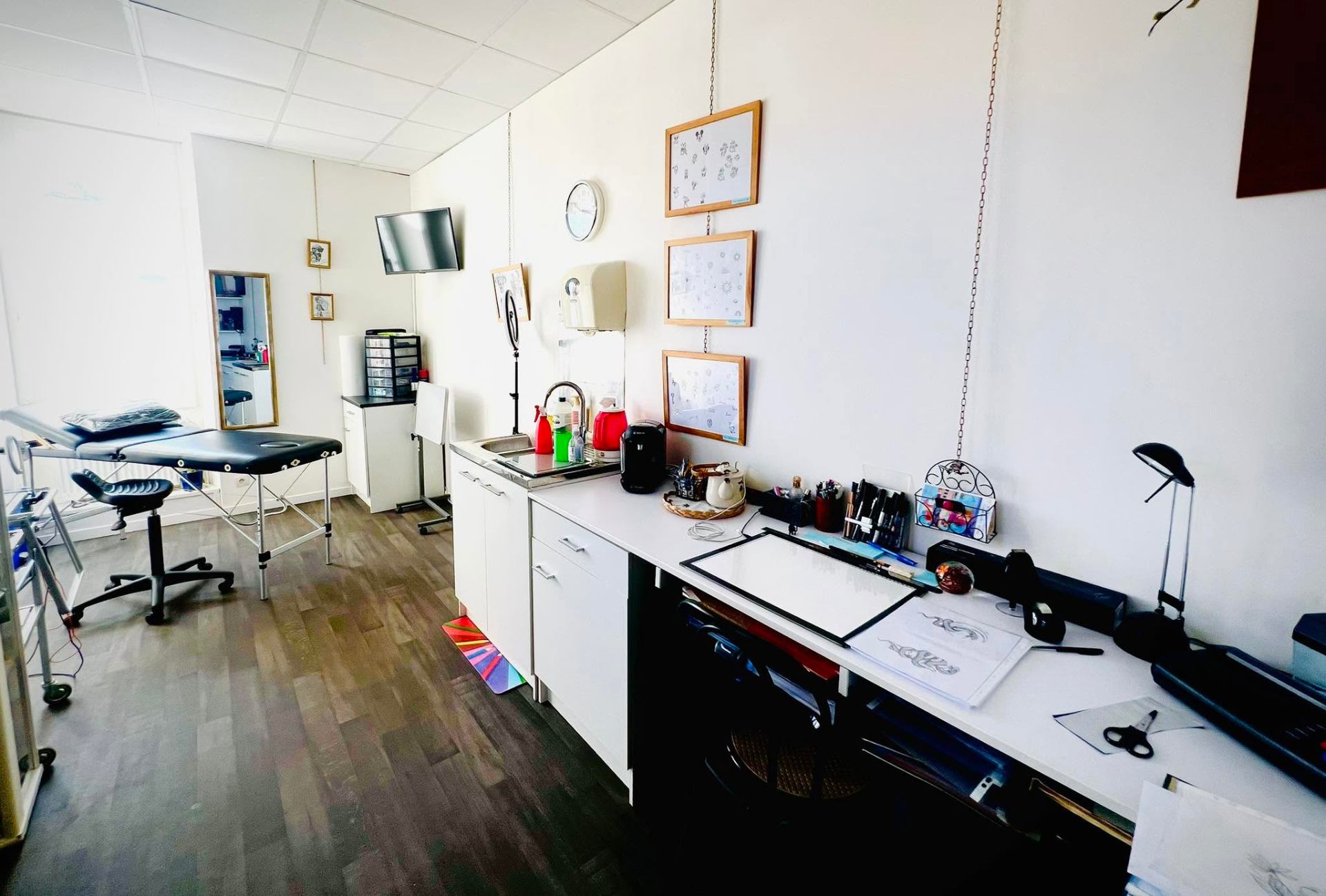 Intérieur du shop privé Tattoo Enra à Romans-sur-Isère
